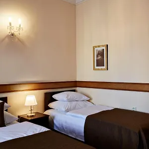 4* Hotel Fleur De Lis